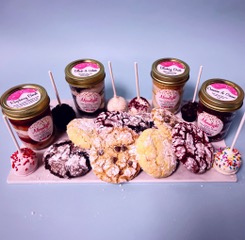 award-winning cake in a jars, cookies, and cake pops from Moonlight Cakes