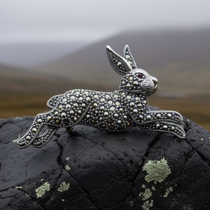 Coinín Marcasite Rabbit Brooch in Sterling Silver – Mammoth Nation